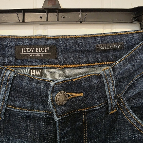 Judy Blue Distressed Skinny Jeans 14W High Stretch Cool Girl Denim - Picture 3 of 10